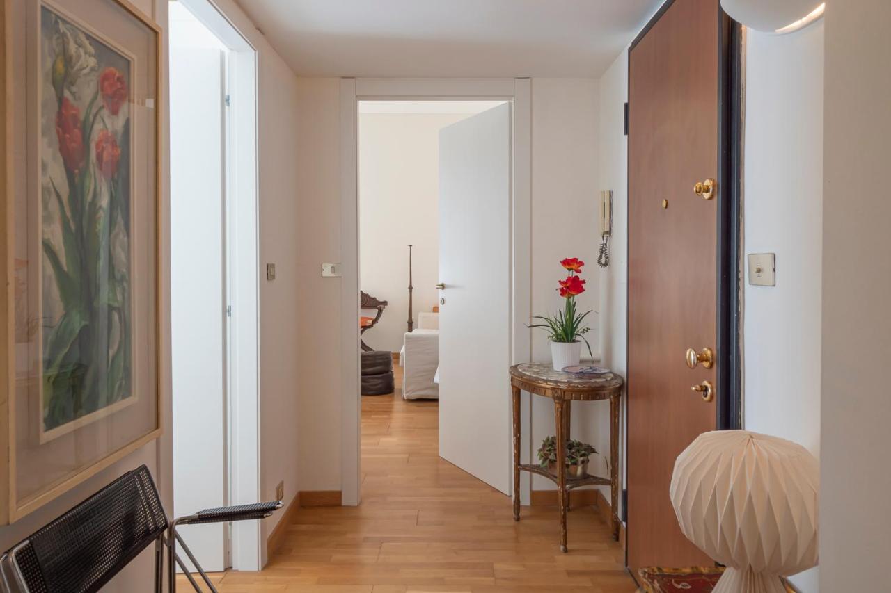 Appartement Luxury Flat Between Navigli And Duomo - Sambuco Milaan